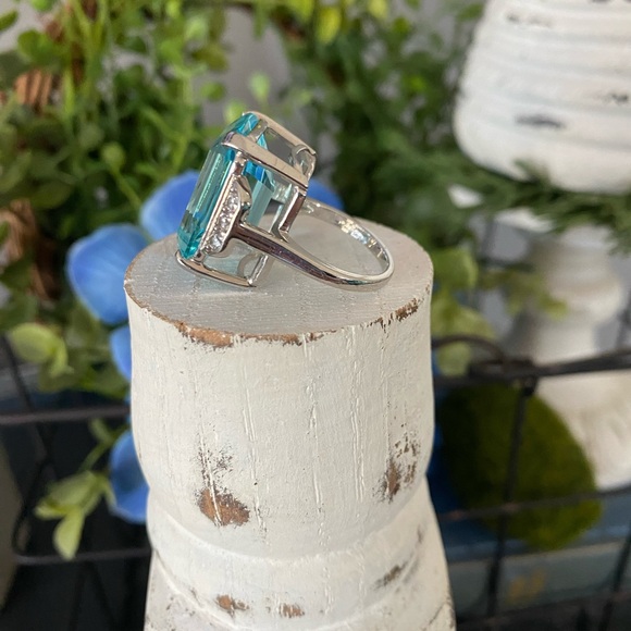 Ladies Bold Aqua CZ Ring - Picture 2 of 3